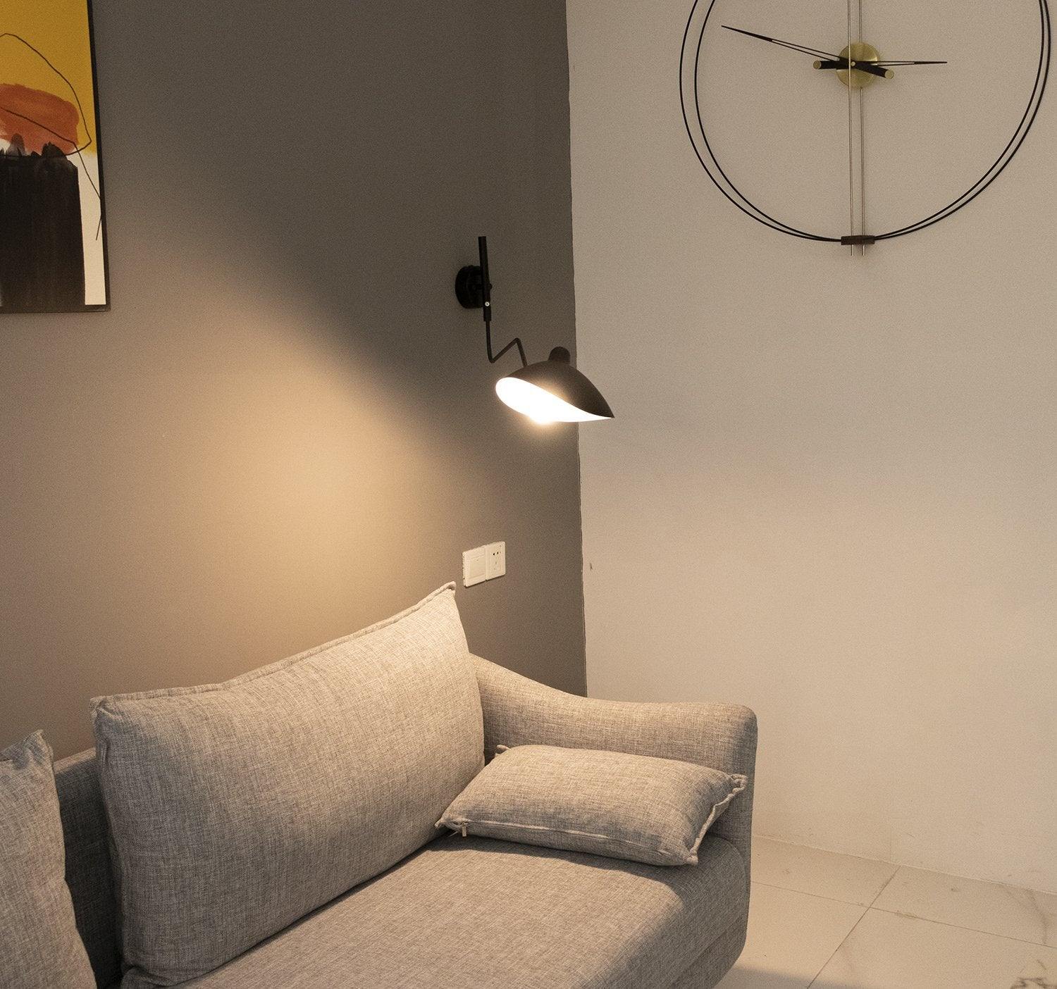 Elegante Wandlampe mit flexibler Ausrichtung