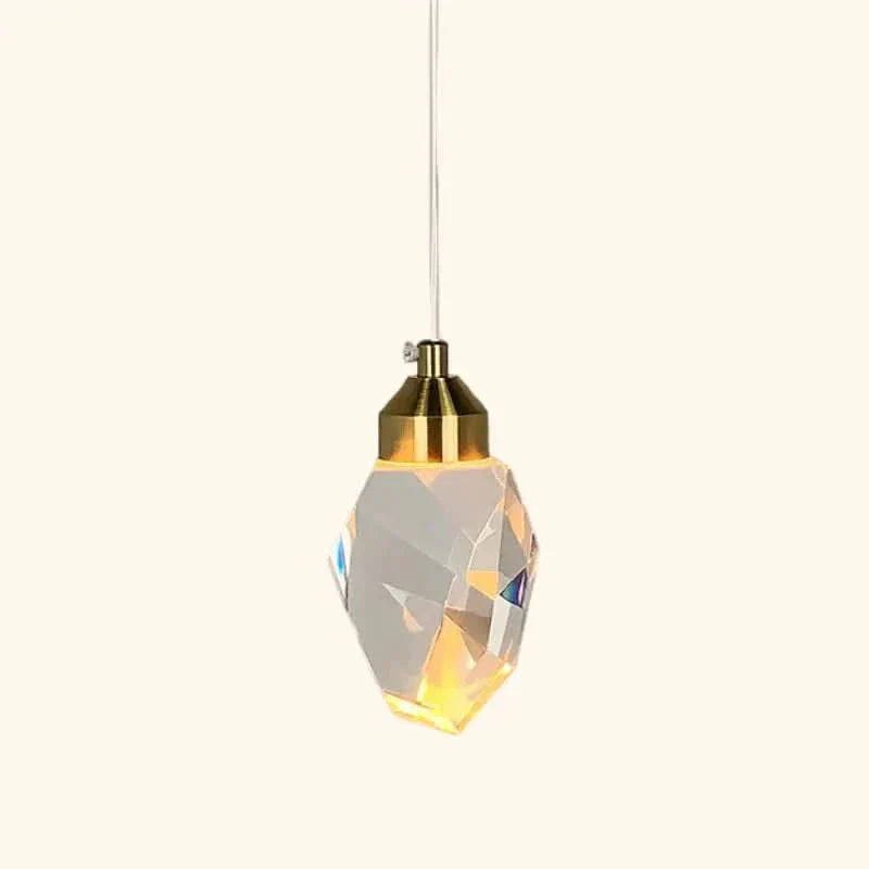 Elegante LED-Hängelampe mit facettiertem Kristallschirm