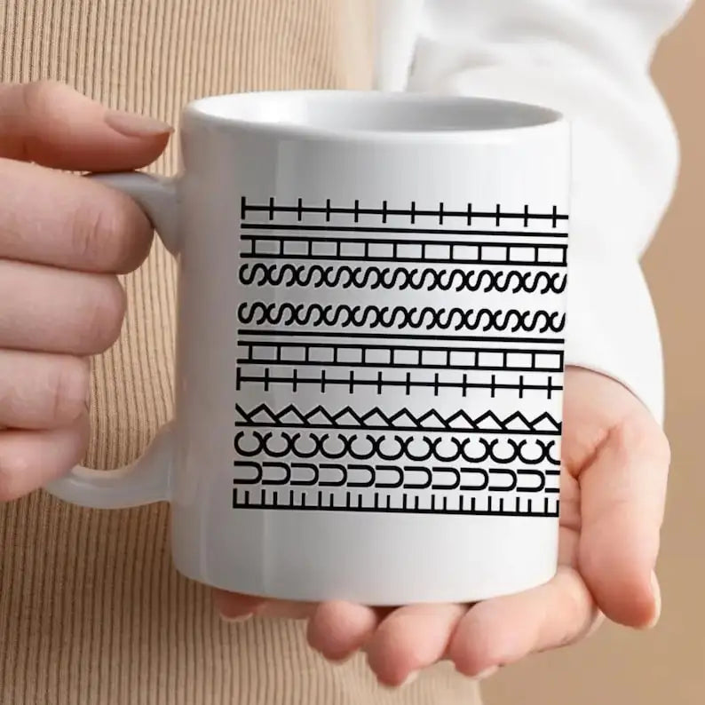 Kreative Kaffeetasse mit verstecktem Ausdruck