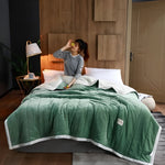 Luxurious Cuddle Blanket – Soft, Warm, and Versatile