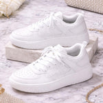 Leichte Sneakers mit atmungsaktivem Obermaterial und Komfortsohle