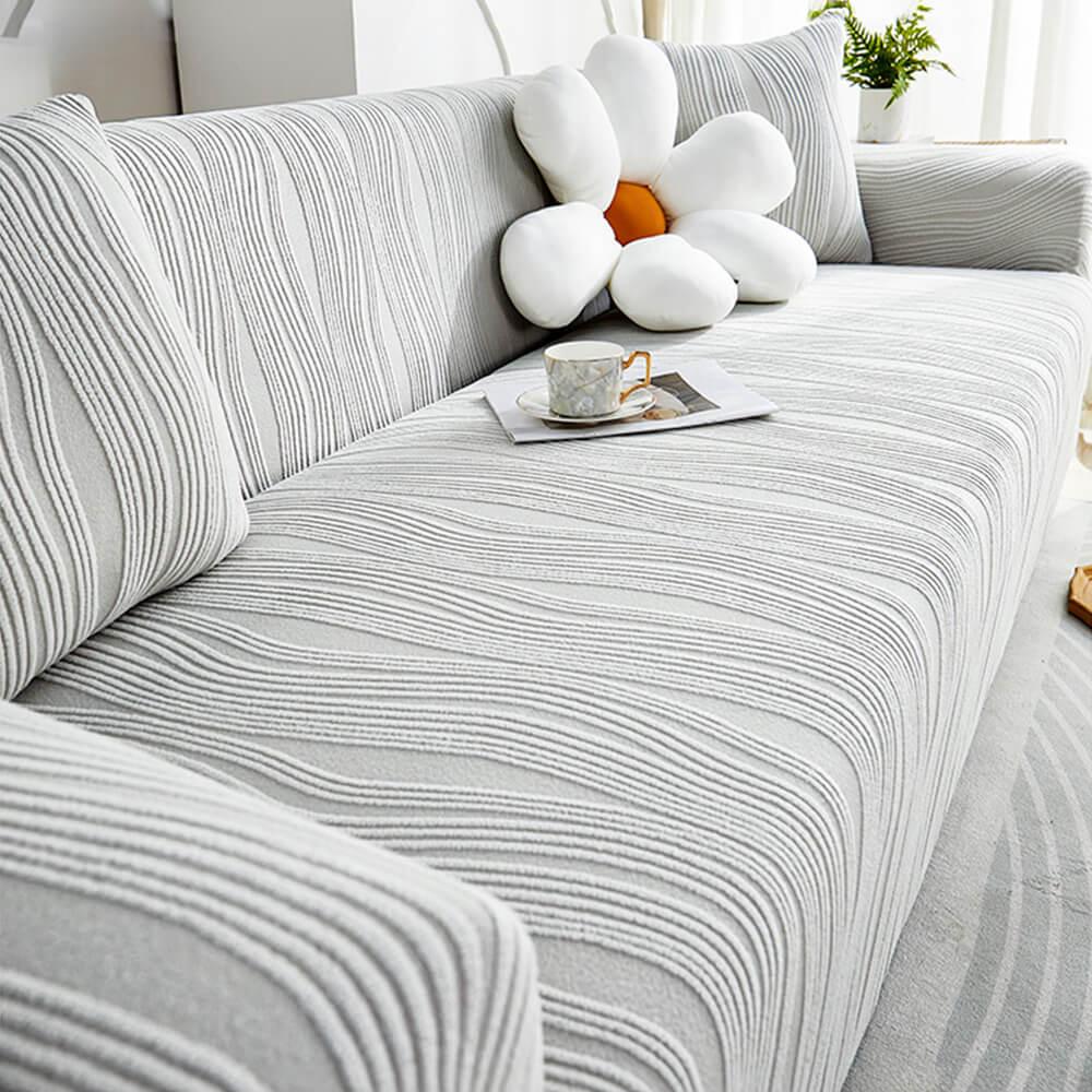 Eleganter Sofabezug aus Jacquardstoff für Tierliebhaber