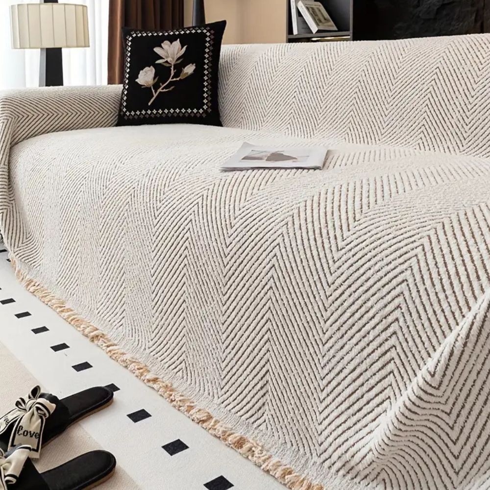 Schützender Überwurf für Ihre Couch im Wohnzimmer