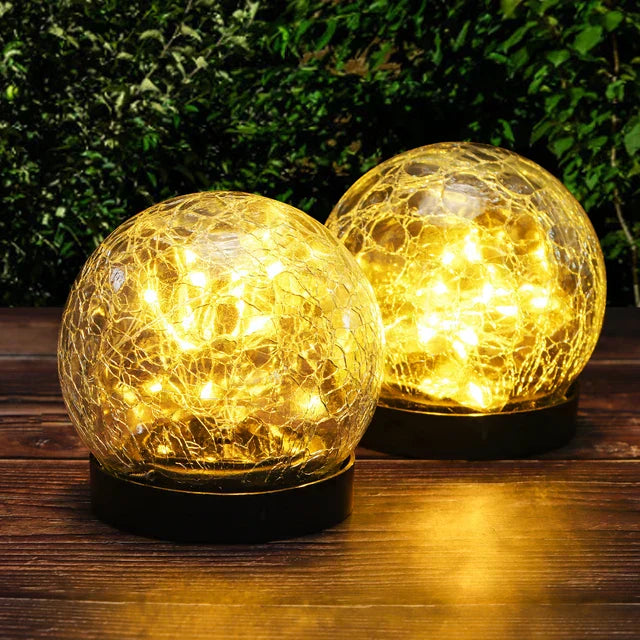 Solar Gartenleuchte im modernen Kugeldesign mit Farbwechsel