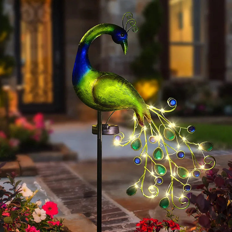 Elegante Solar-Gartenleuchte mit Pfauendesign – Automatisch und Wetterfest