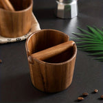 Eleganter Kaffeepuck-Entsorger aus Holz
