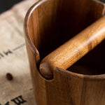Eleganter Kaffeepuck-Entsorger aus Holz