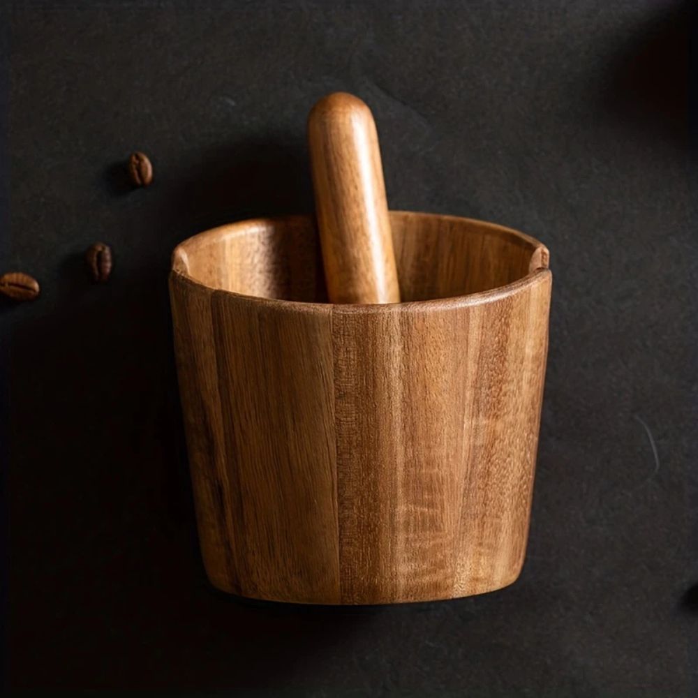 Eleganter Kaffeepuck-Entsorger aus Holz