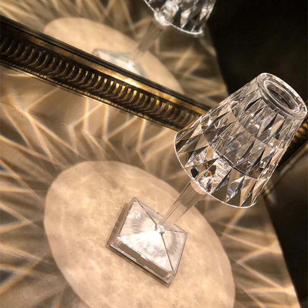 Elegant Crystal Table Lamp – Sparkling Light for Your Home