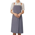 Elegant skirt apron with practical pockets and adjustable straps