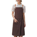 Elegant skirt apron with practical pockets and adjustable straps