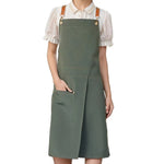 Elegant skirt apron with practical pockets and adjustable straps