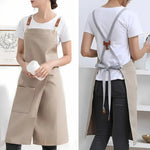 Elegant skirt apron with practical pockets and adjustable straps