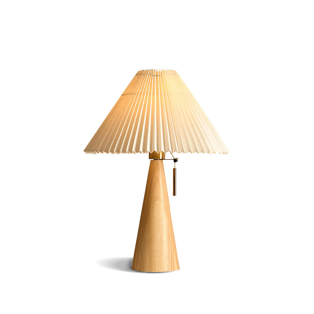 Elegante Tischlampe mit gefaltetem Schirm und Holzsockel