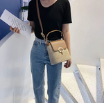 Leichte Sommertasche mit Schulterriemen – Eva Stro Chic Bag