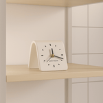 Elegante Keramikuhr – Zeitloses Quadratdesign für Ihr Zuhause