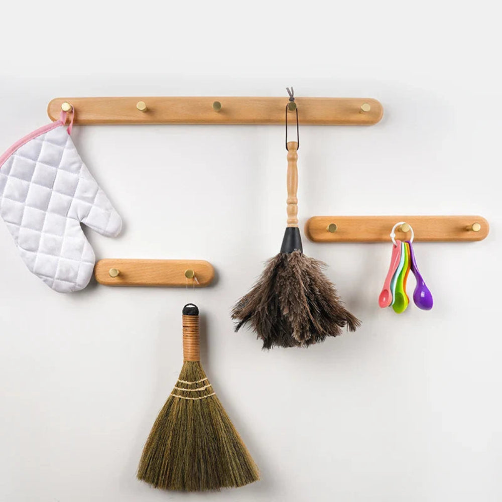 Elegante Wandhaken aus Holz mit Messingakzenten – Platzsparende Organizer