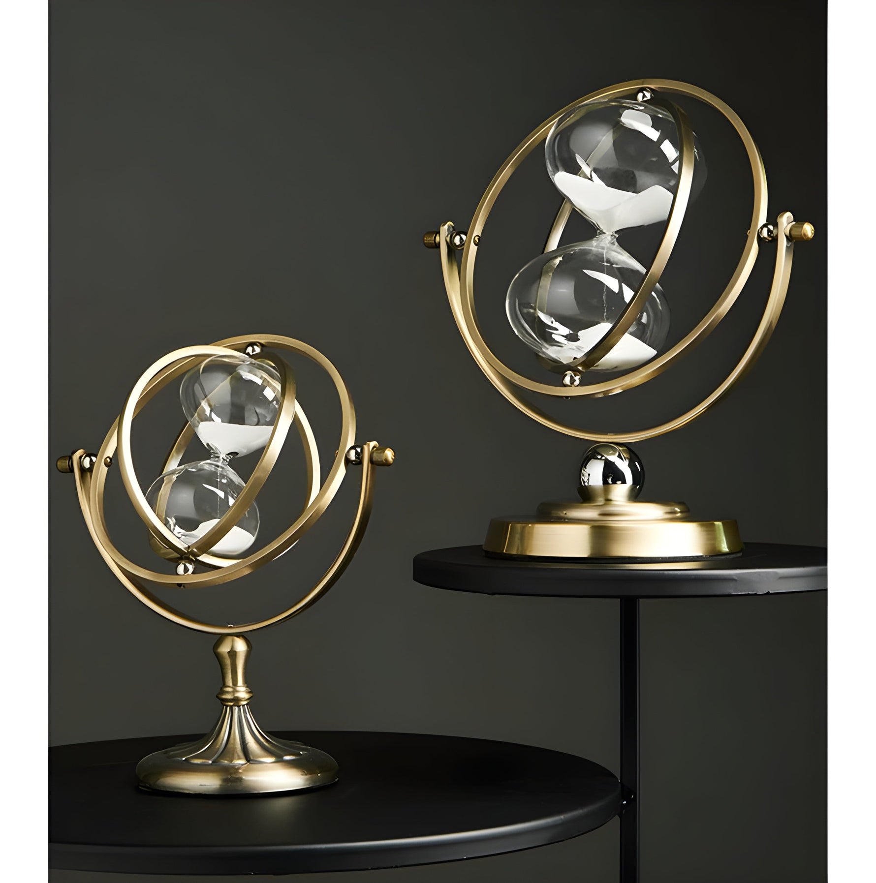 Elegante Sanduhr mit Goldrahmen – Zeitloses Design für Ihr Zuhause