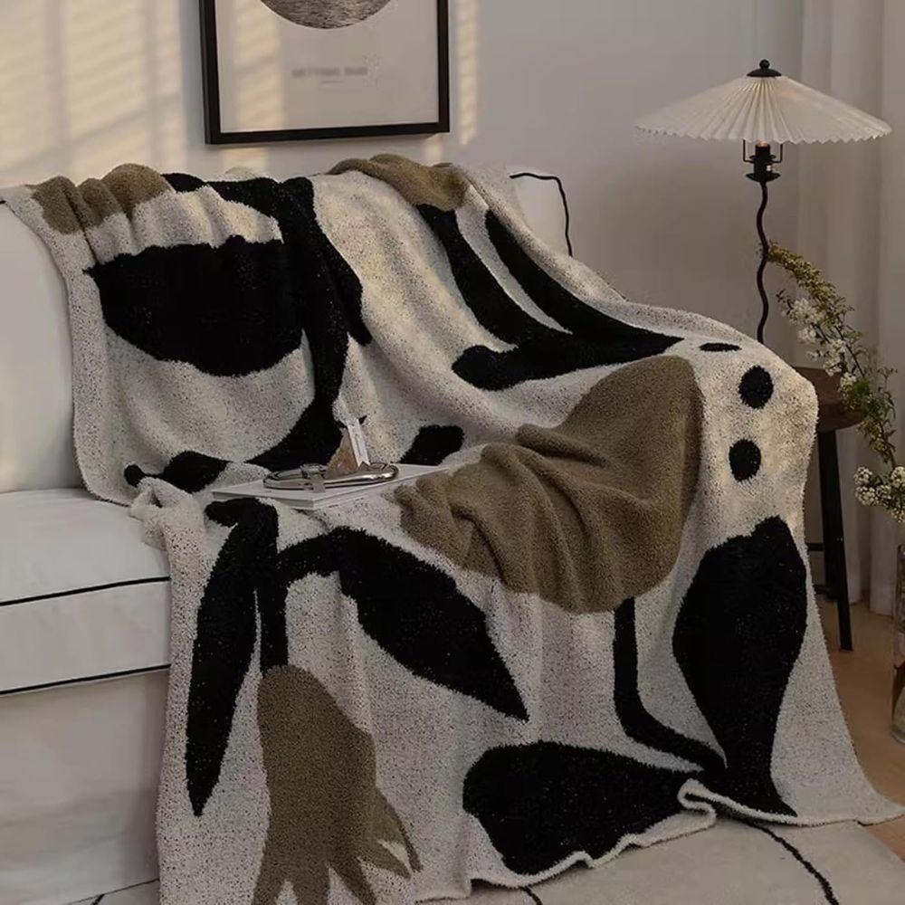 Cozy Throw Blanket for All Seasons with a Soft Texture