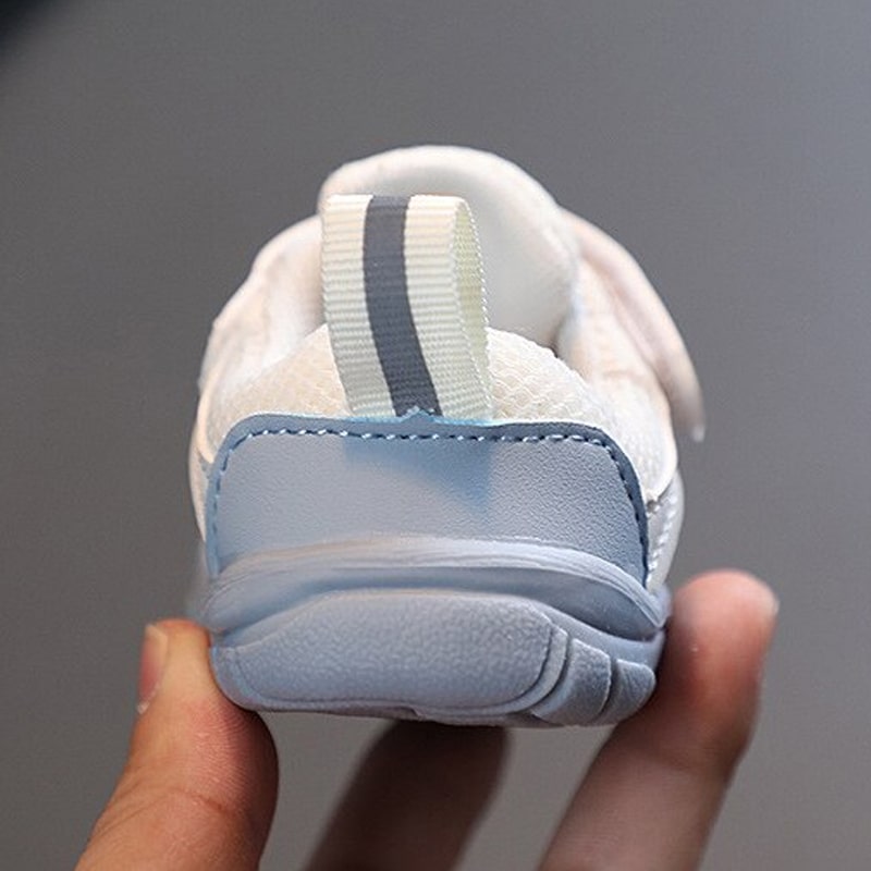 Schuhe für Babys im Barfuß-Stil