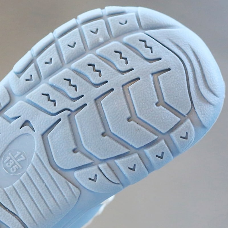 Schuhe für Babys im Barfuß-Stil