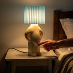 Tischlampe | Sanftes Licht | Platzsparendes Design | LumoGlow