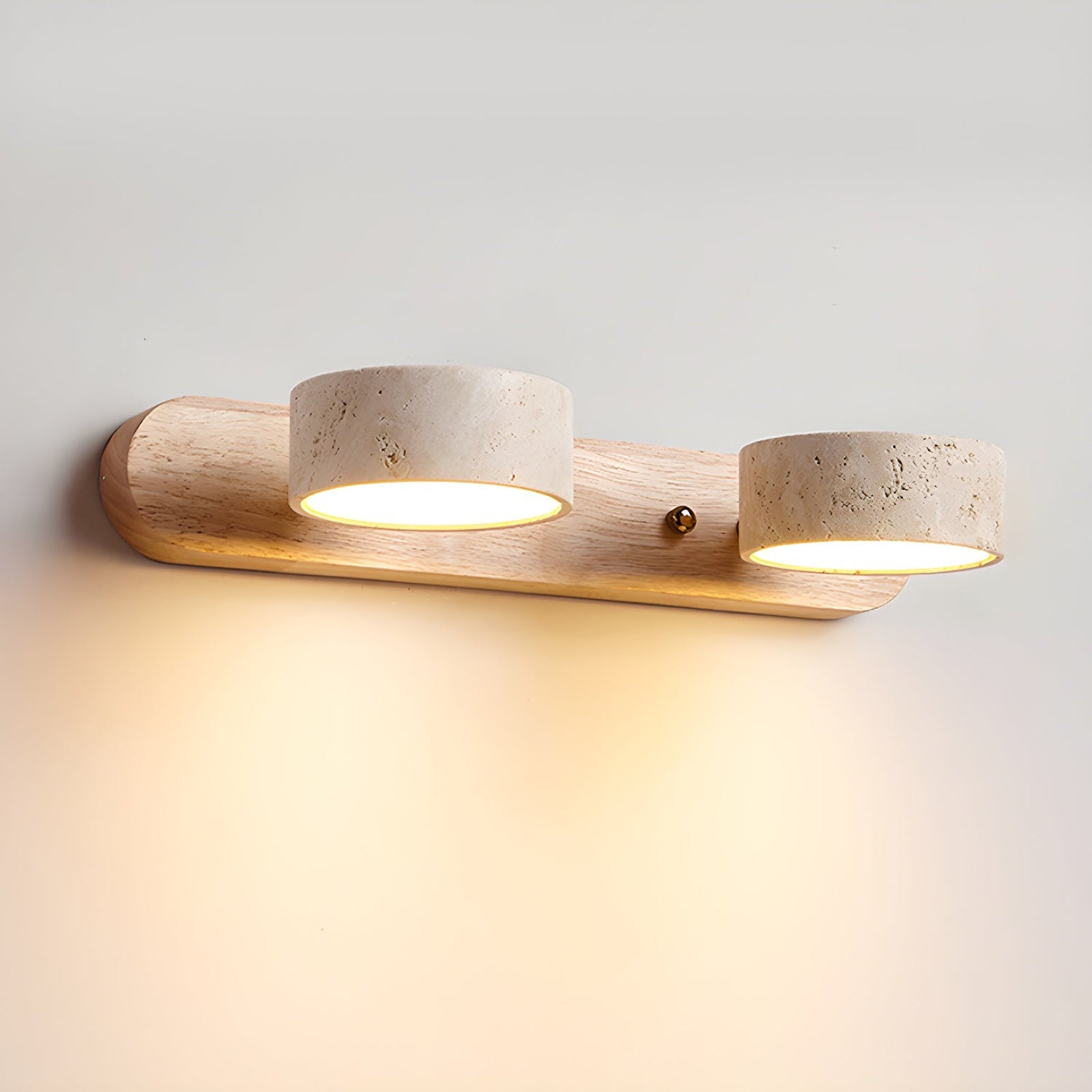 Elegante Wandlampe aus Travertin und Holz mit LED-Beleuchtung