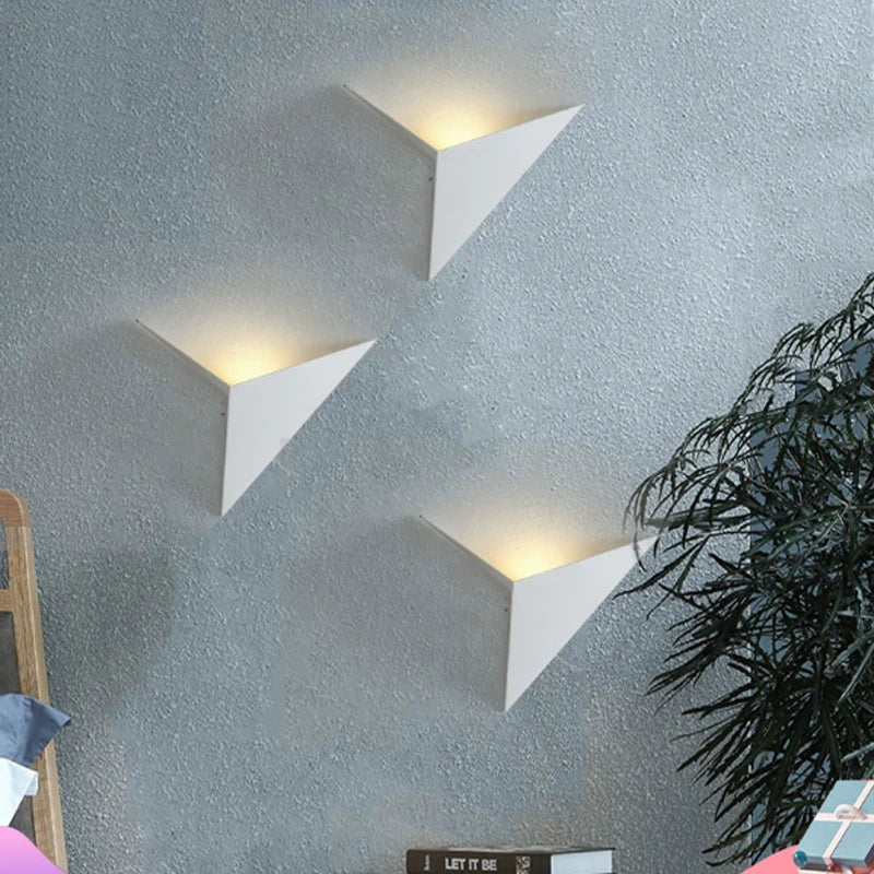 Moderne LED Wandleuchte – Elegante Aluminiumleuchte für Ihr Zuhause