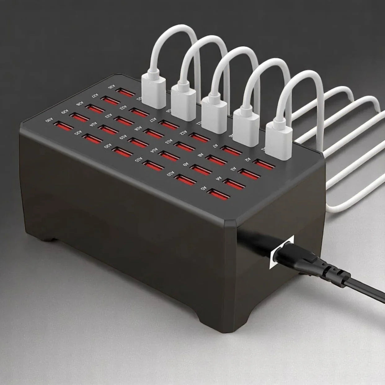 Multi-USB Ladestation für 30 Geräte – Schnelles und Sicheres Laden