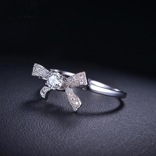Ring mit Kristallknoten aus Schweiz