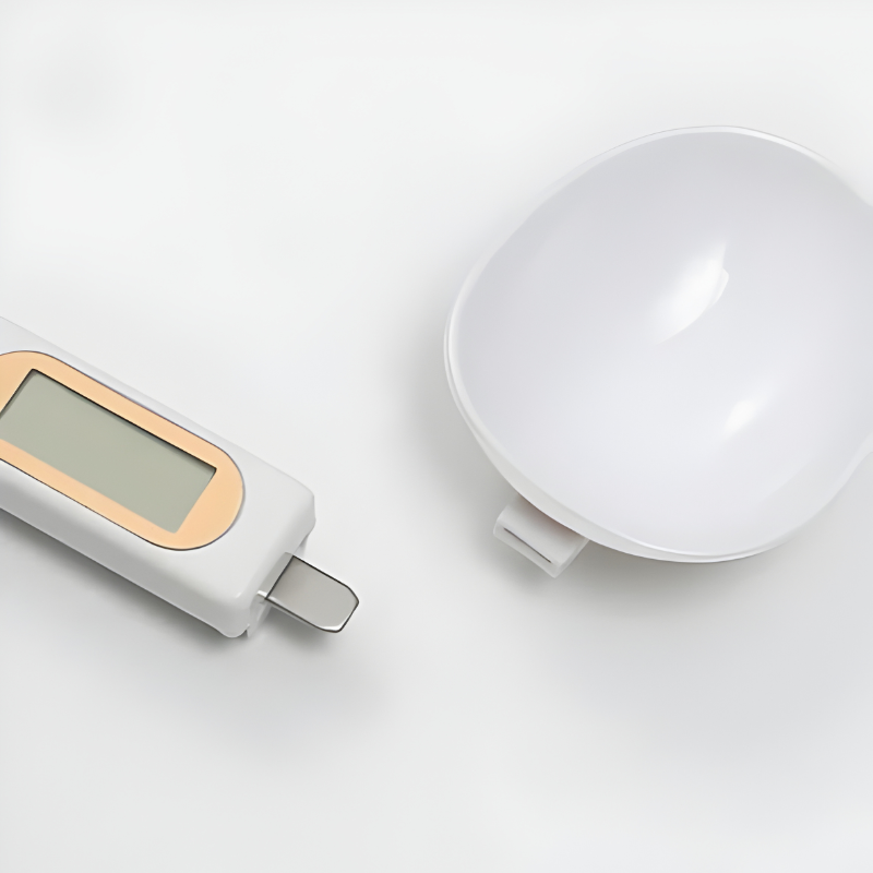 Präzise digitale Küchenwaage mit Löffel für exaktes Kochen