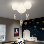 Kinderzimmer Deckenleuchte mit LED im Mond- und Astronauten-Design