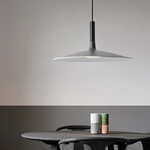 Elegante Höhenverstellbare Pendelleuchte aus Metall – LED