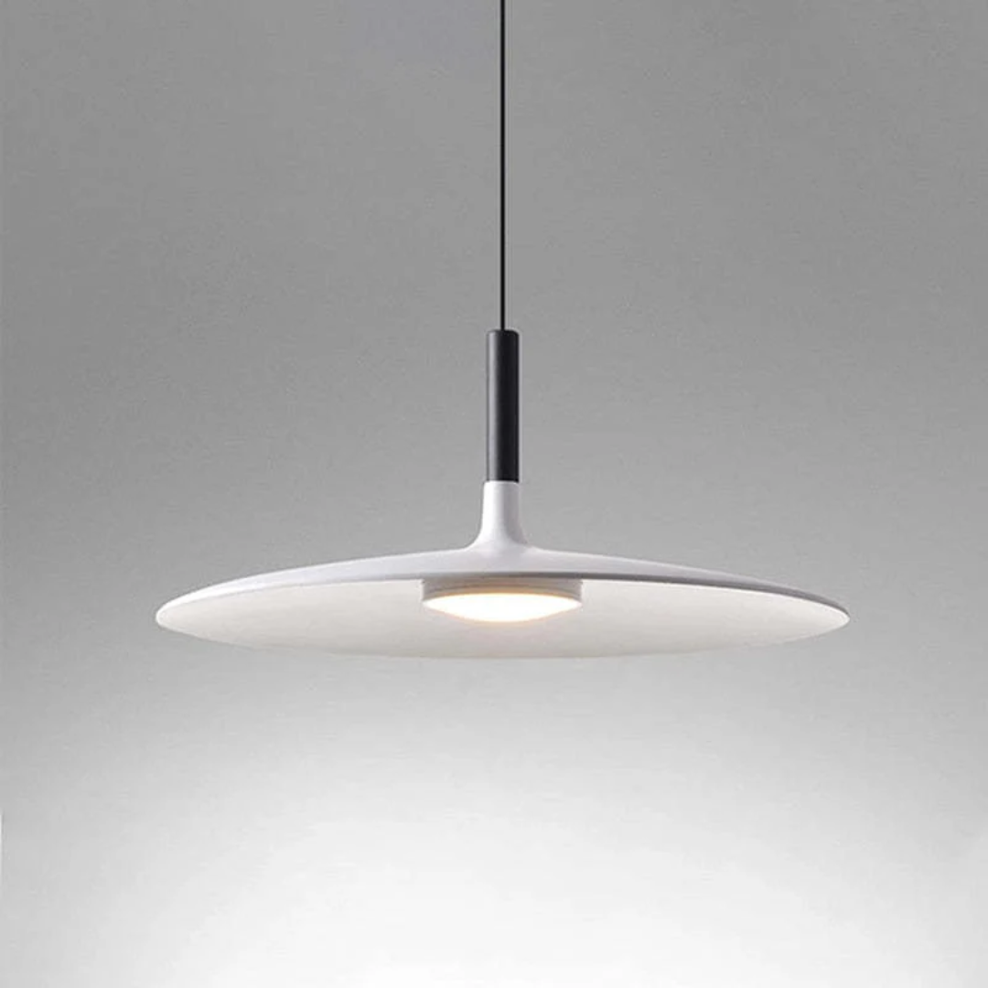 Elegante Höhenverstellbare Pendelleuchte aus Metall – LED