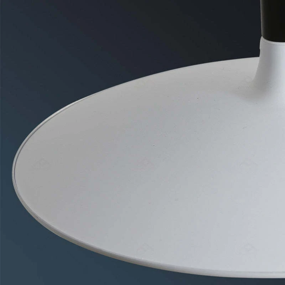 Elegante Höhenverstellbare Pendelleuchte aus Metall – LED
