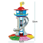 Abenteuerliches Spielzeugset mit Rutsche und Spielturm