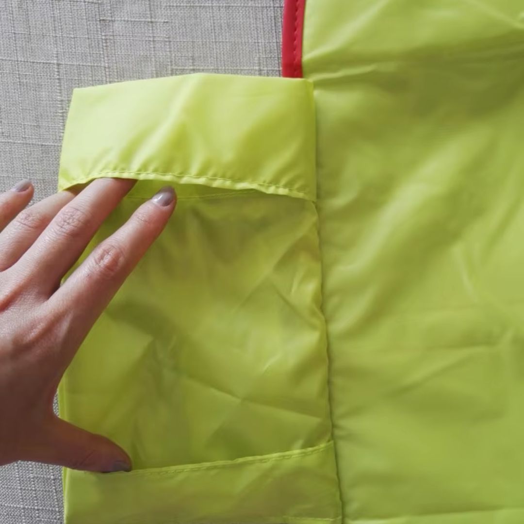 Unterwegs Wickelunterlage mit Tasche für Feuchttücher, faltbar