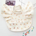Wasserdichtes Esslätzchen für Babys mit Ärmeln und Auffangtasche
