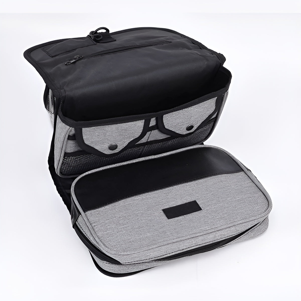 AquaGuard – Robust Toiletry Bag for Stress-Free Travel