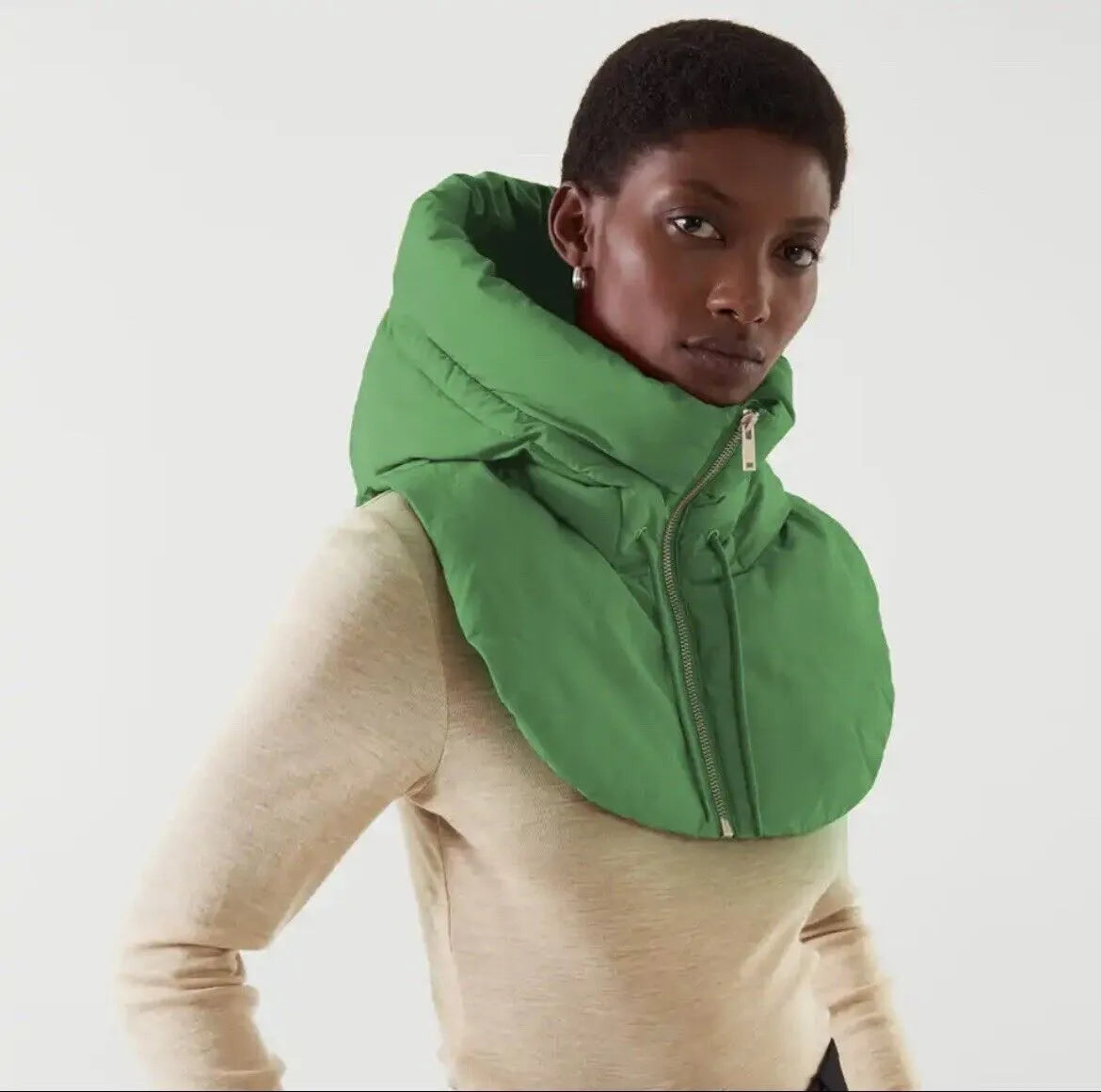 FrostGuard - Elegant Hooded Scarf for Cold Days