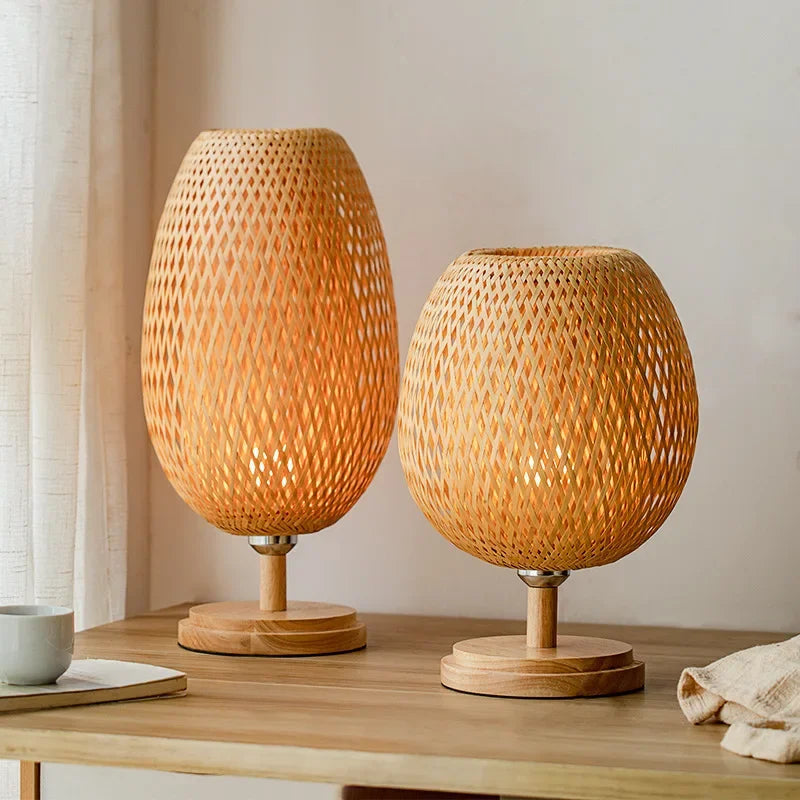 Elegante Tischlampe aus Bambus für Wohn- und Schlafzimmer