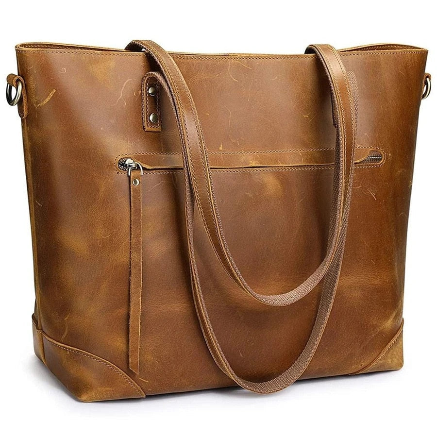 Elegant shoulder bag made of high-quality leather