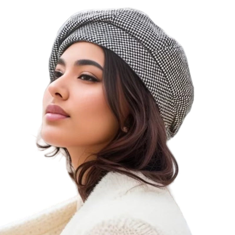 Elegant Women's Beanie Hat for Timeless Comfort