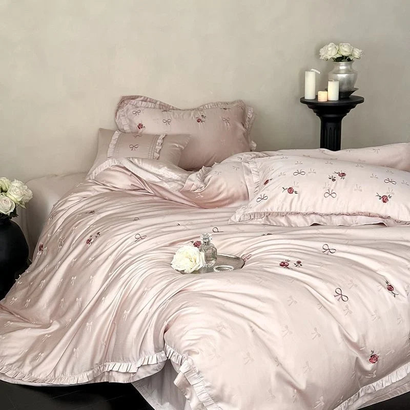 4-Piece Bedding Set Silky Satin Floral Embroidery Machine Washable