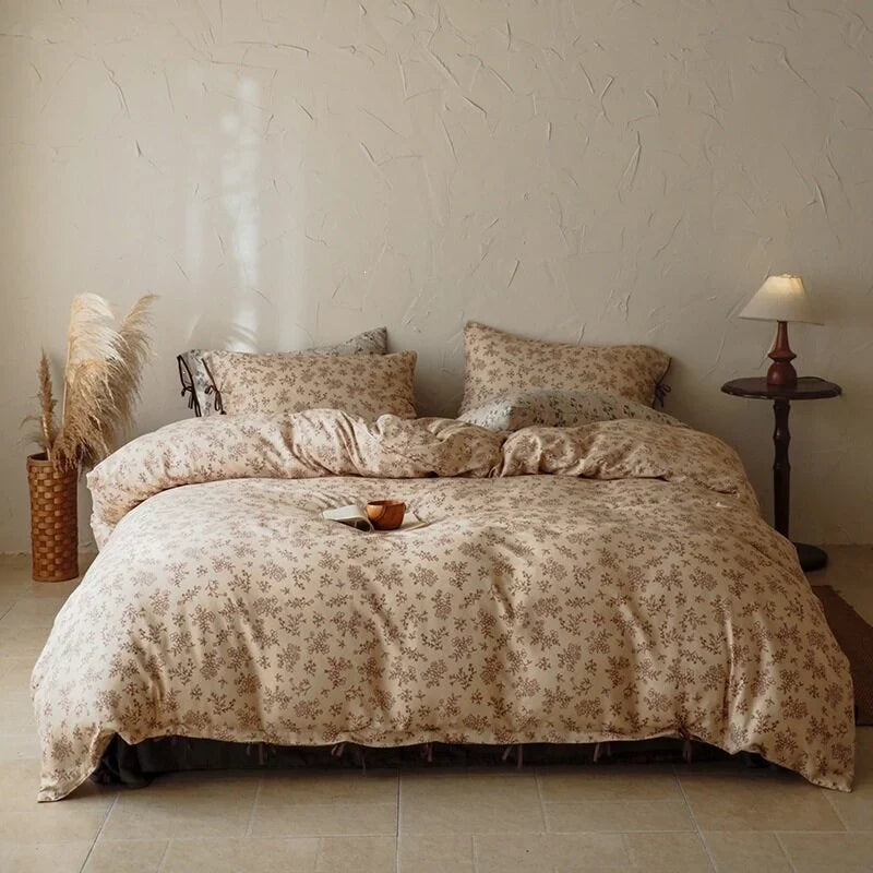 Bed Linen Set Delicate Floral Breathable Cotton 4-Piece