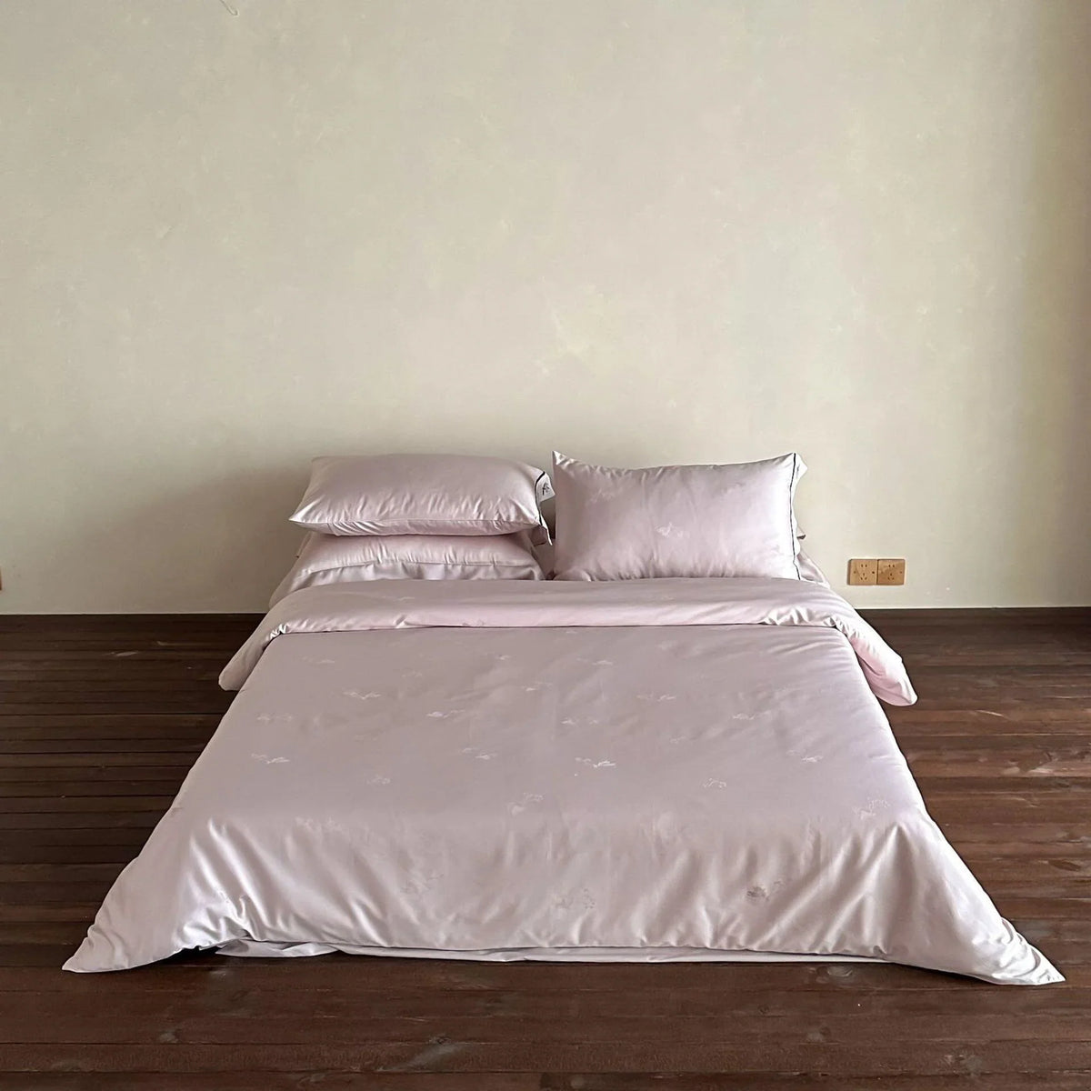Bed Sheet Set Cotton Satin Embroidered Hem & Piping