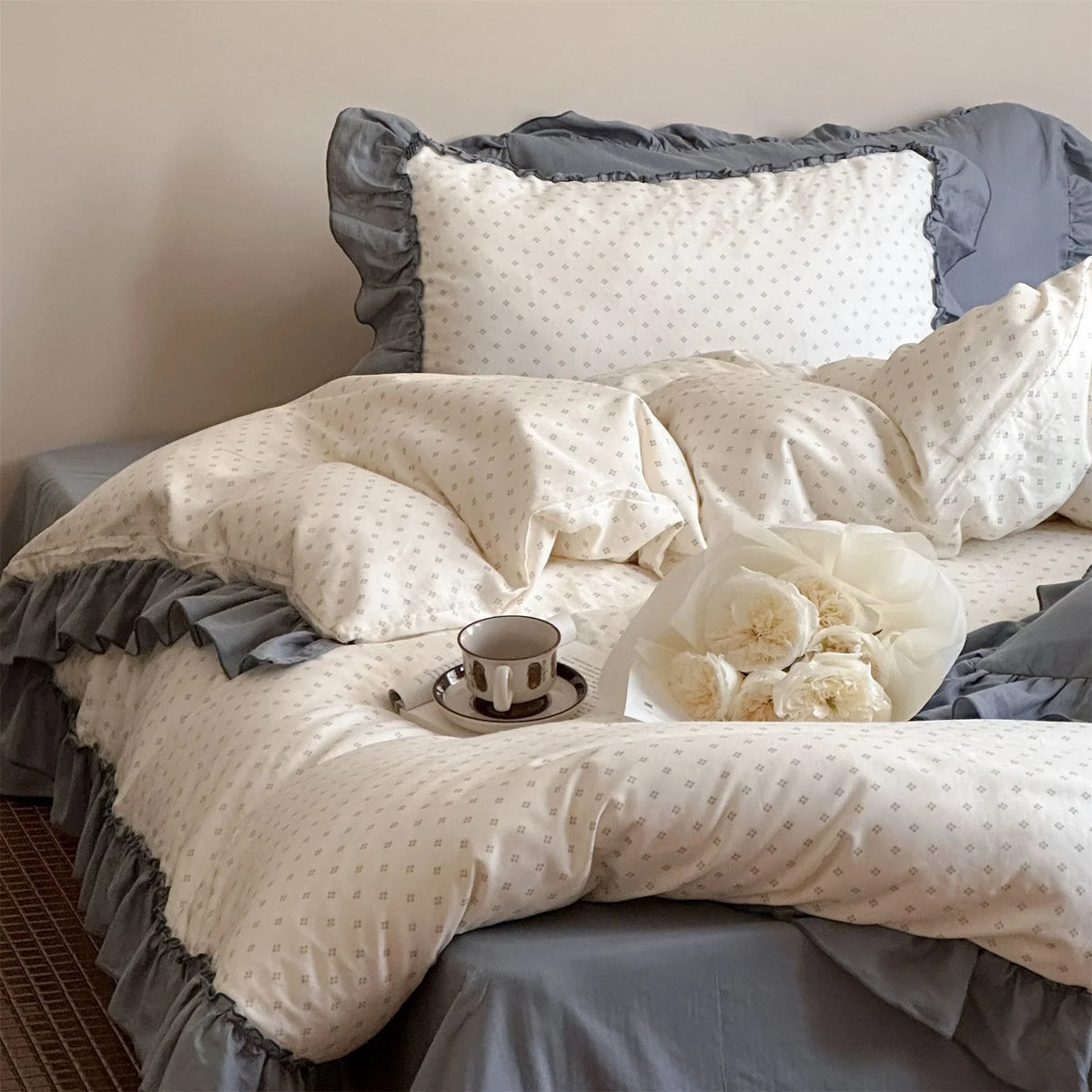 Bedding Set 4-Piece Breathable Cotton Blend Ruffled Edges