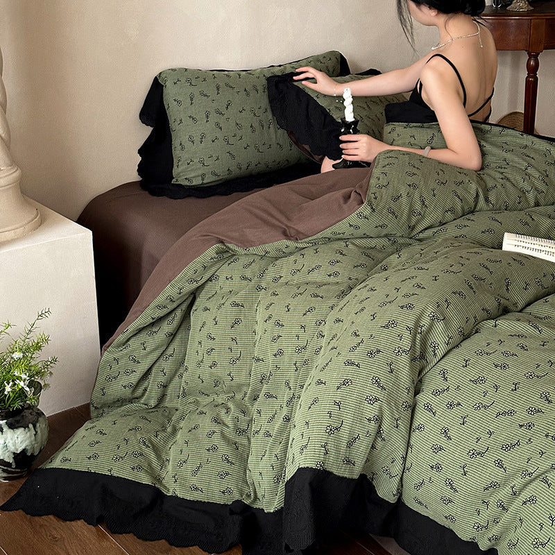 Bedding Set 4-Piece Cotton Jacquard Reversible Lightly Quilted