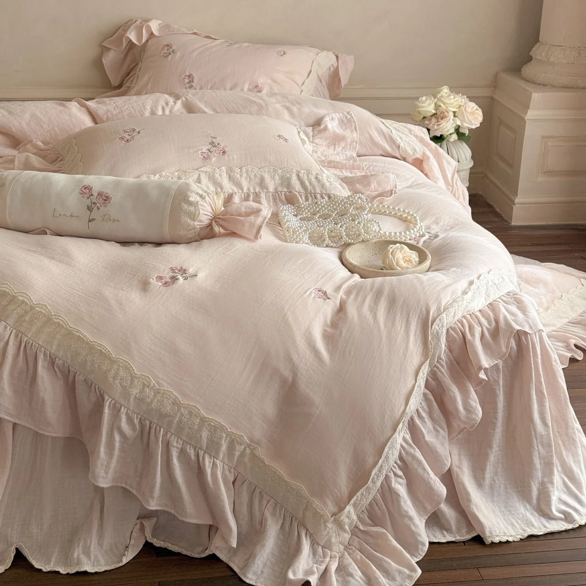 Bedding Set 4-Piece Linen-Cotton Blend Vintage Rose Embroidery