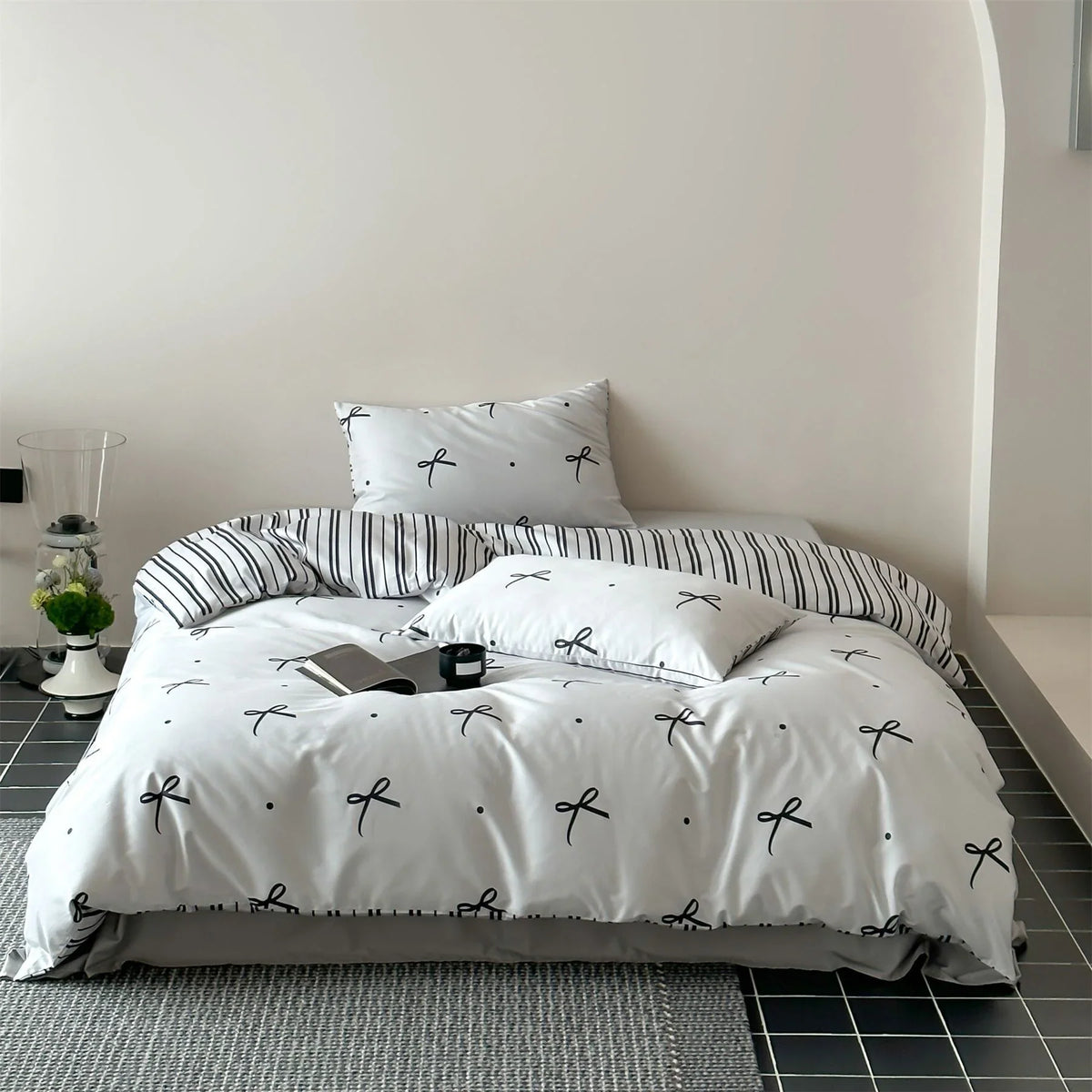 Bedding Set 4-Piece Reversible Cotton Satin